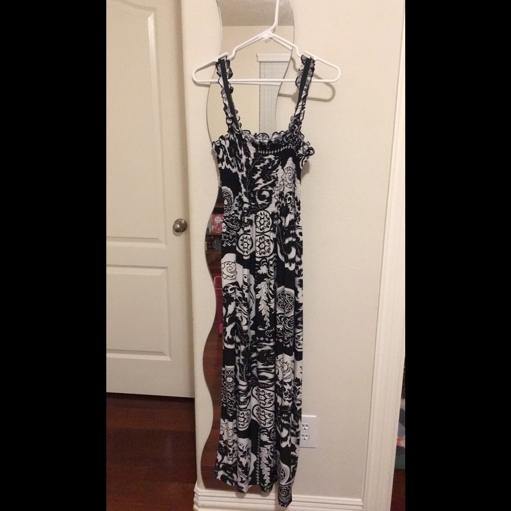 Very elegant black and white Maxi dress